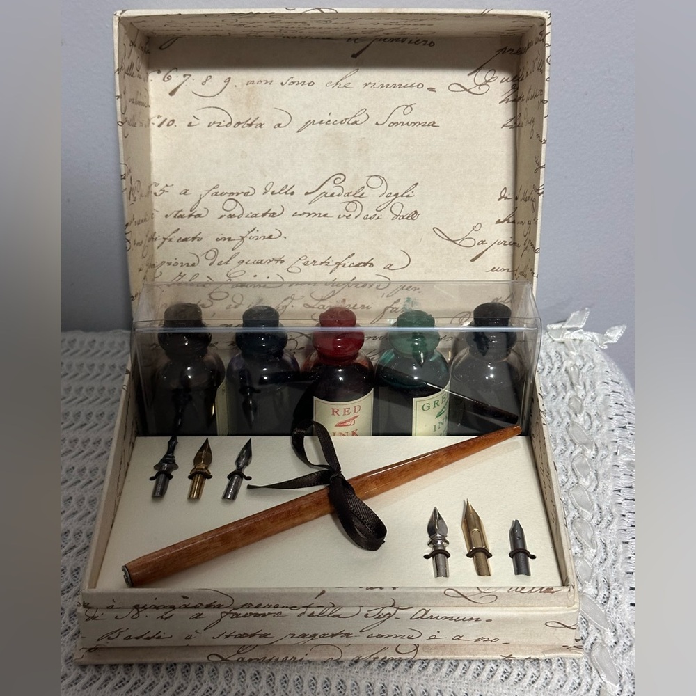 Writing ink wooden pen, ink and nibs set in original box